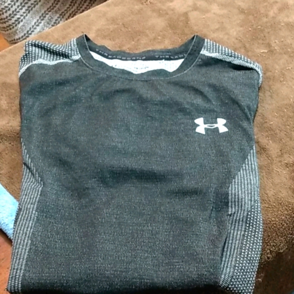 Under armor shirt